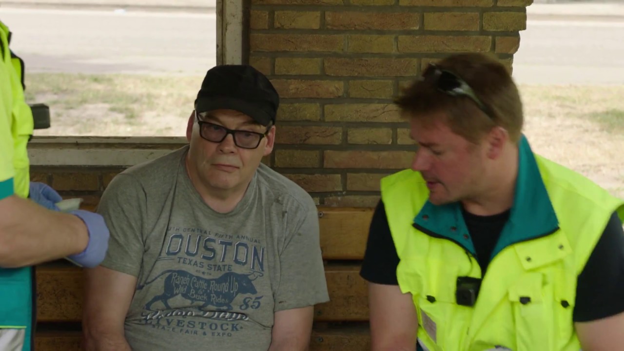 Man lijdt aan geheugenverlies na val met fiets | Helden Van Hier: Door Het Vuur