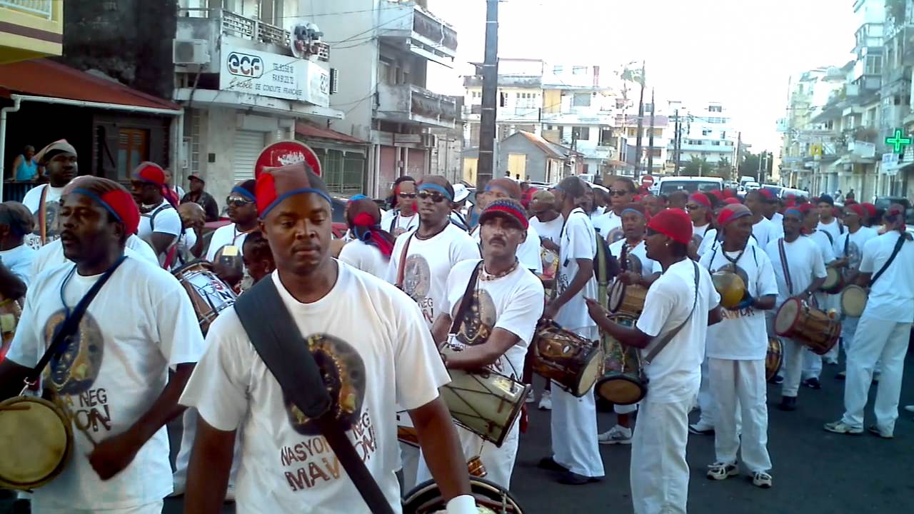 CARNAVAL GUADELOUPE .... POZE ! ..... NASYON A NEG MAWON 12 02 2012