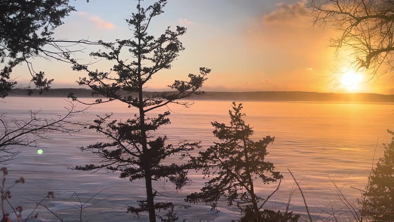 Gluggaveður Sunset in Winter: Relaxing Jazz Music