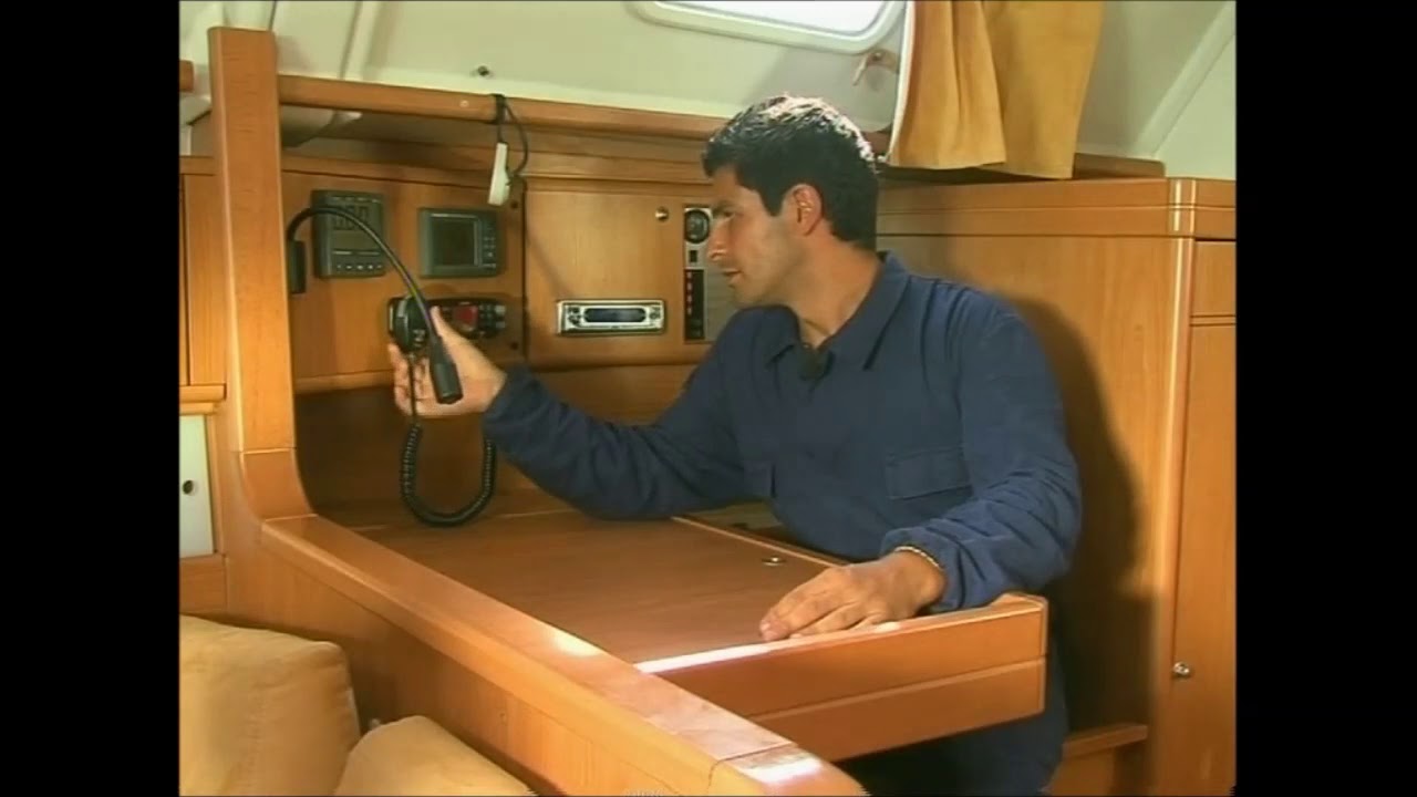 9 Verificare con una chiamata il VHF