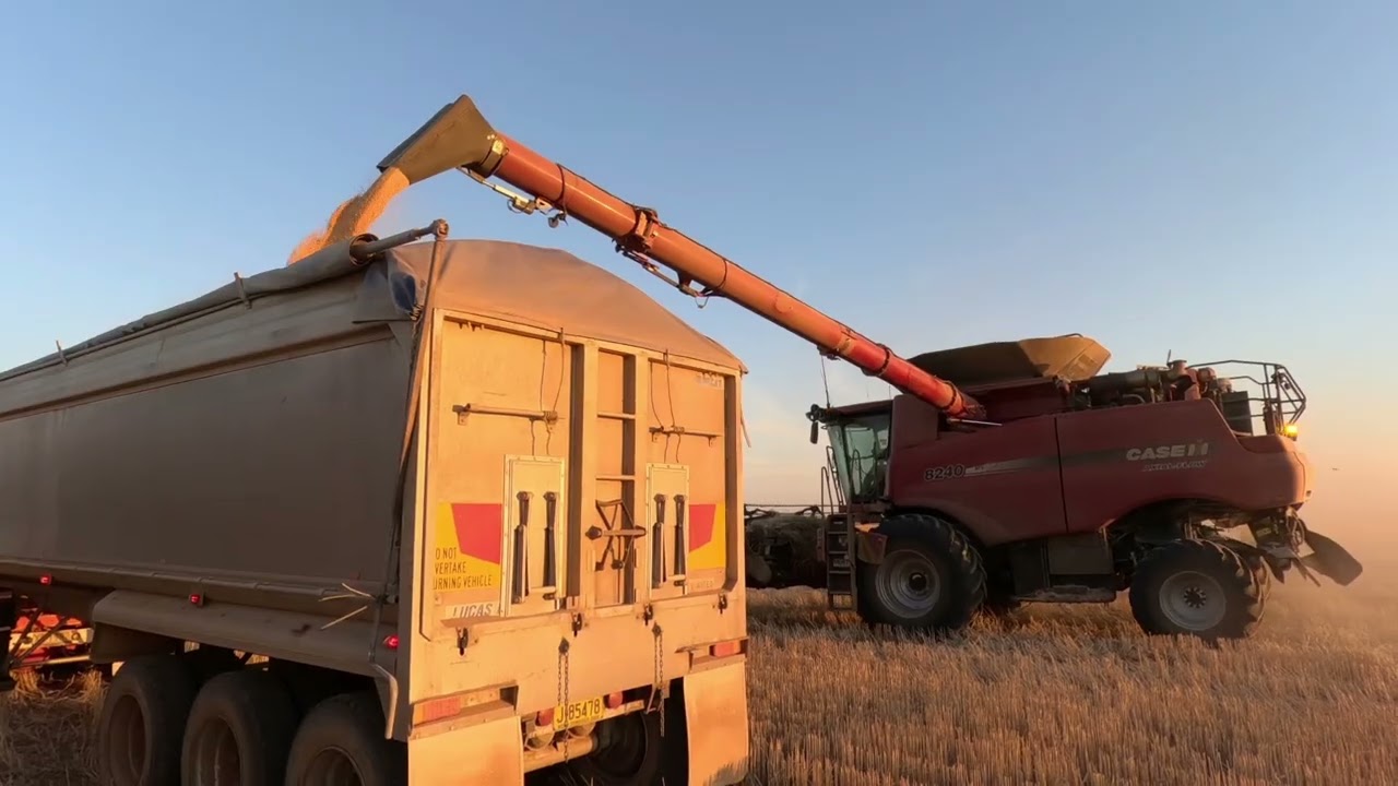 Large scale harvesting operations in Queensland, Australia. Live to explore @JohnWestman1 