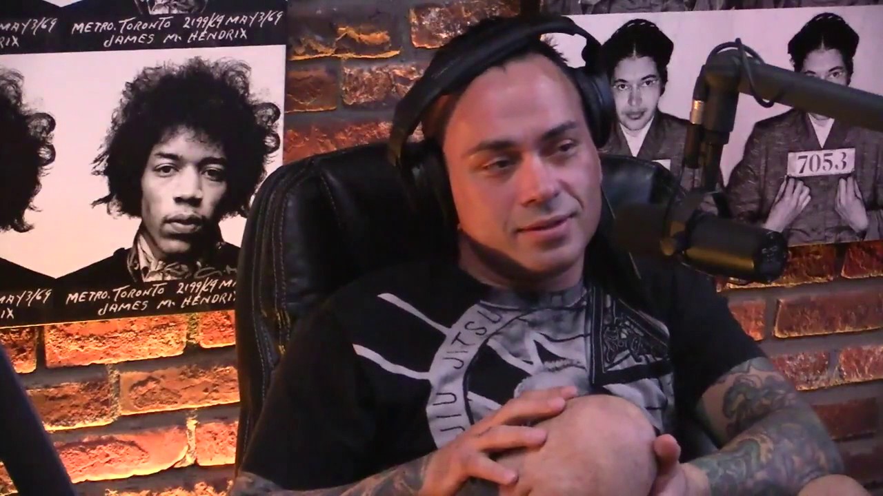 Joe Rogan debates who would be on the UFC Mount Rushmore