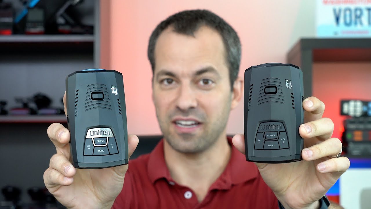 Uniden R4 vs. R4 Black