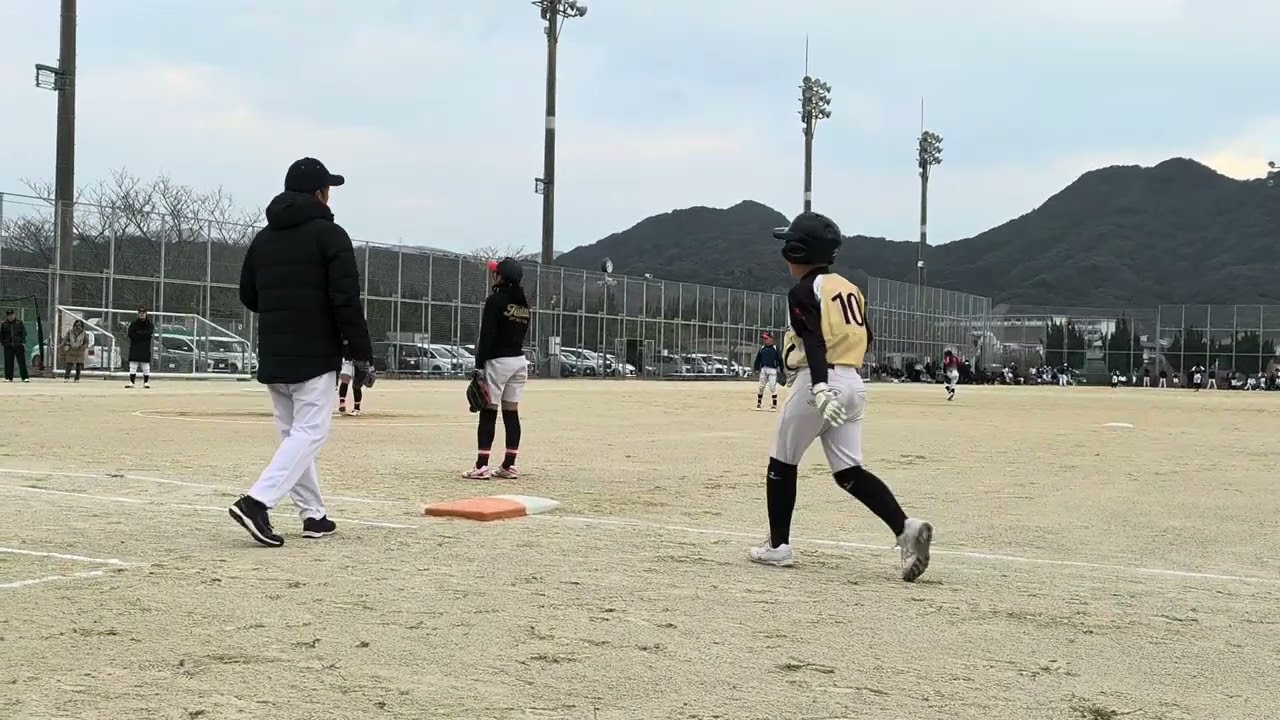 球友会6年生送別大会　VS皆瀬少年