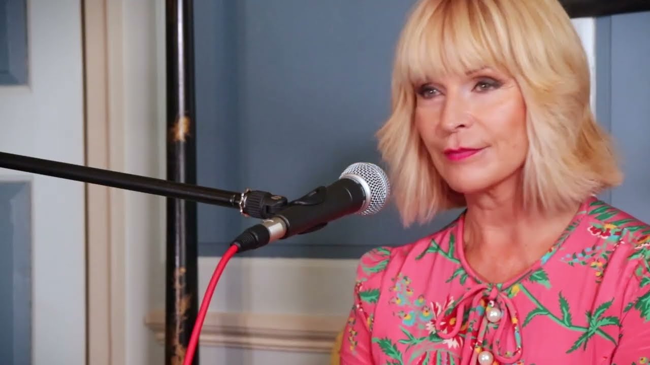 Toyah - Bird In Flight (Unplugged) | #SaturdaySongs