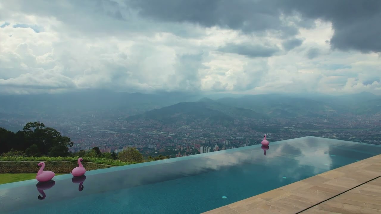 INCREIBLE MANSION EN MEDELLIN $17.200MM