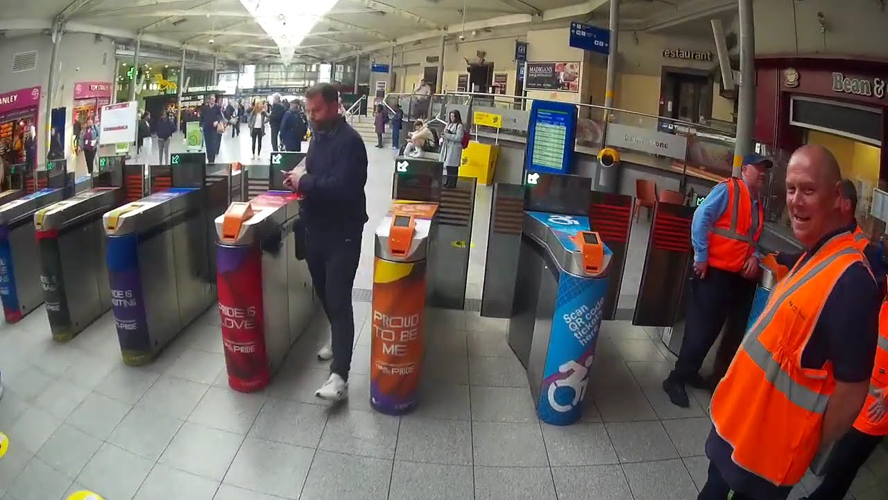 Blind passenger walking from Connolly platform 5 to Luas platform on 11.09.2024.