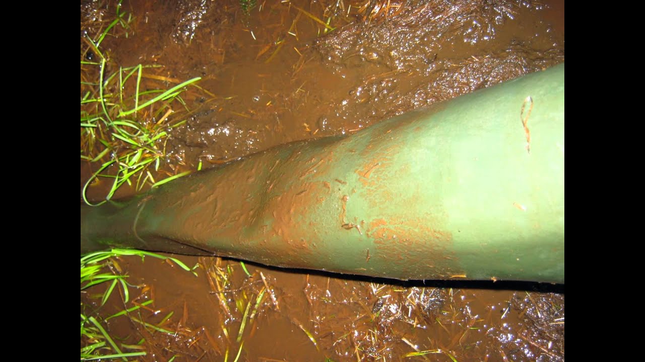 Mudding in waders Sinking in deep Excited rubberist activity Le chameau