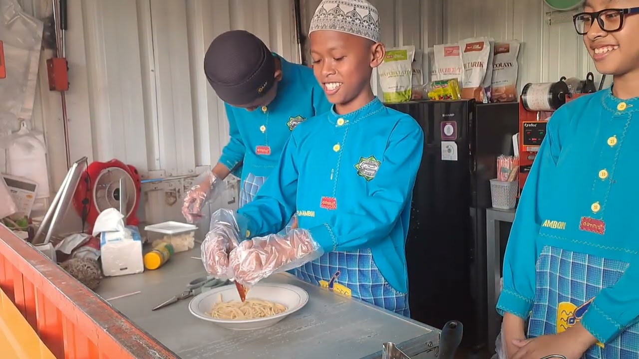 Kelompok SPAGHETTI BOLOGNESE by Nadhif Albuchori Riski #tugasipas #umkm 