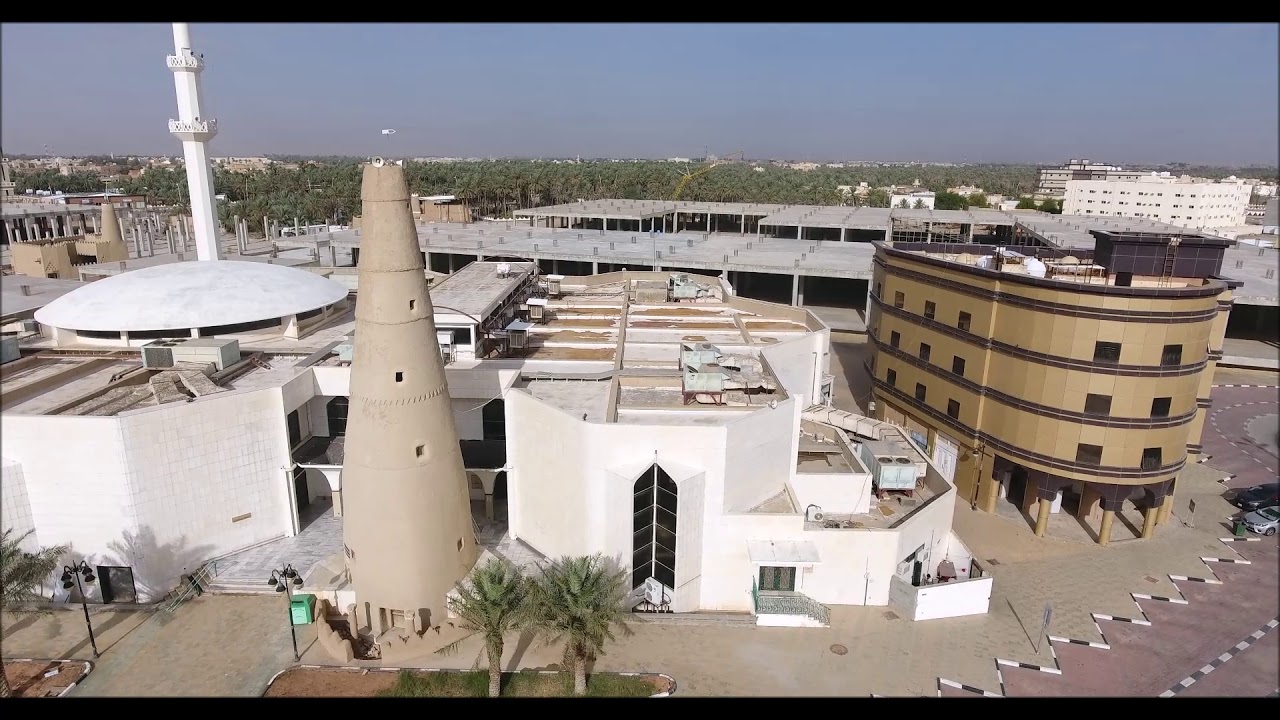 مسجد الشيخ العلامة محمد بن عثيمين رحمه الله بمدينة عنيزة