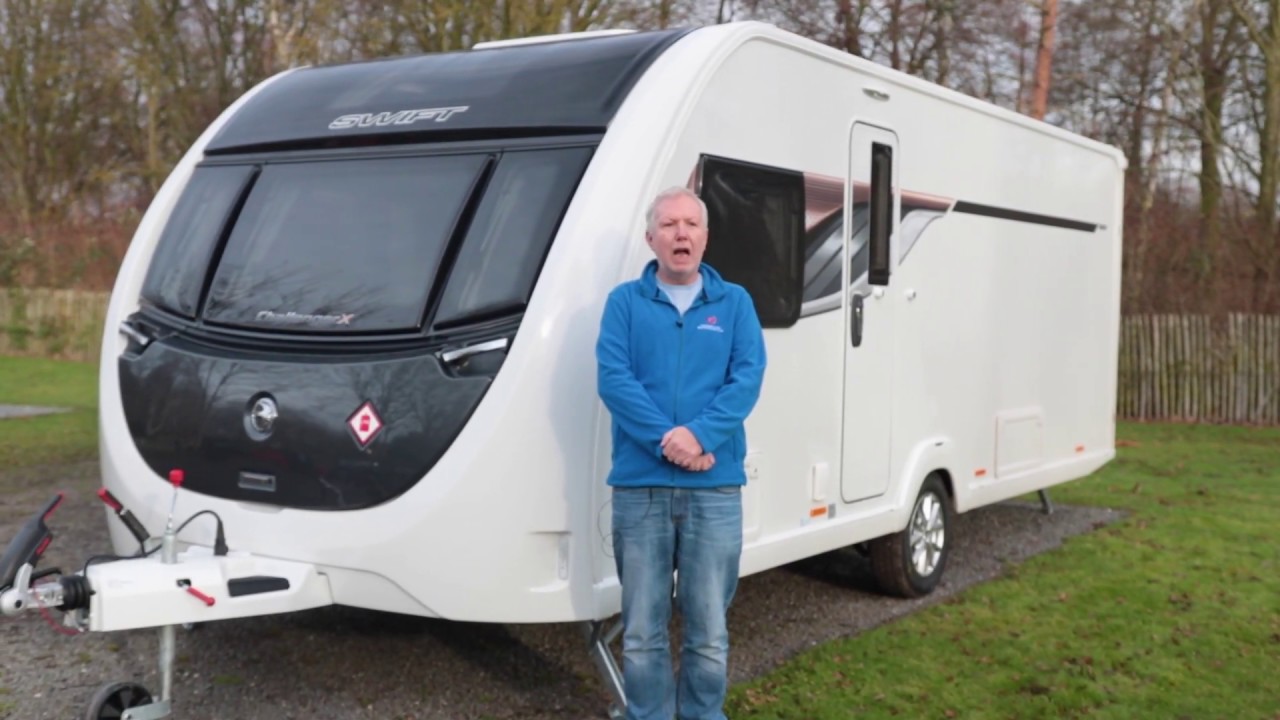 Caravan Review: Swift Challenger X 880