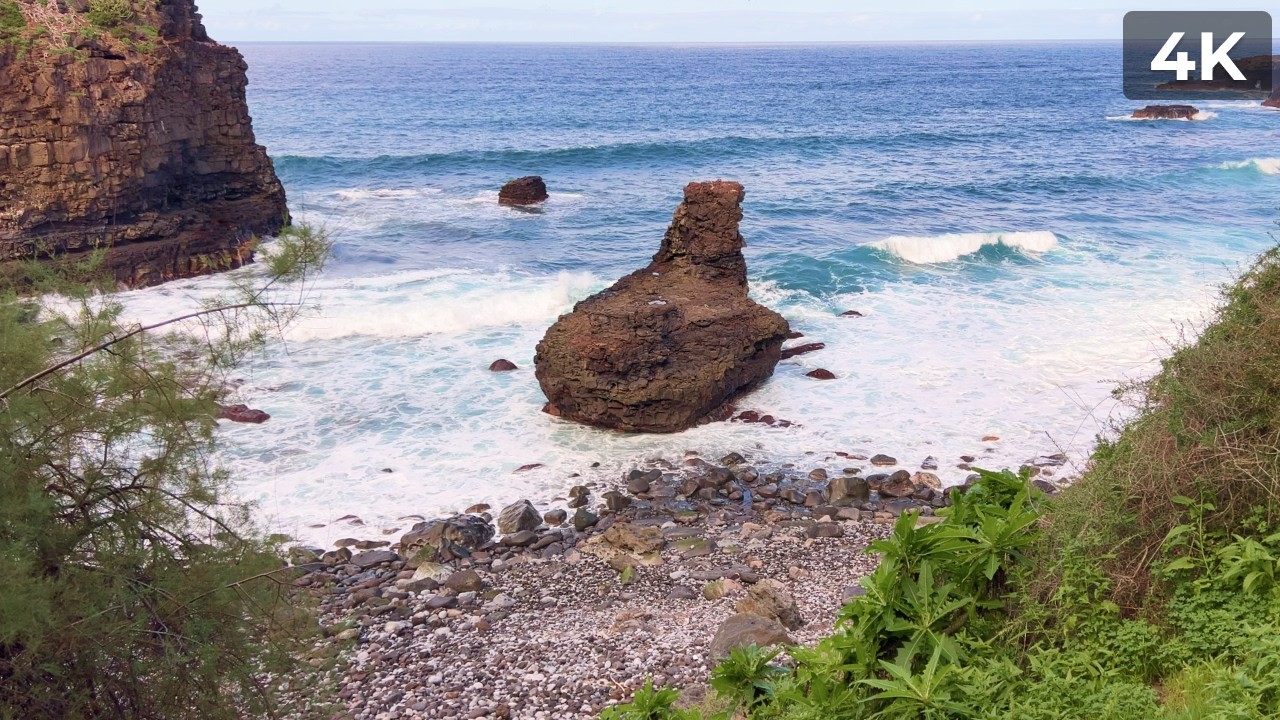 60 Minutes of Pristine Coastline: 4K Ultra HD TV Wallpaper | Natural Wave Sounds