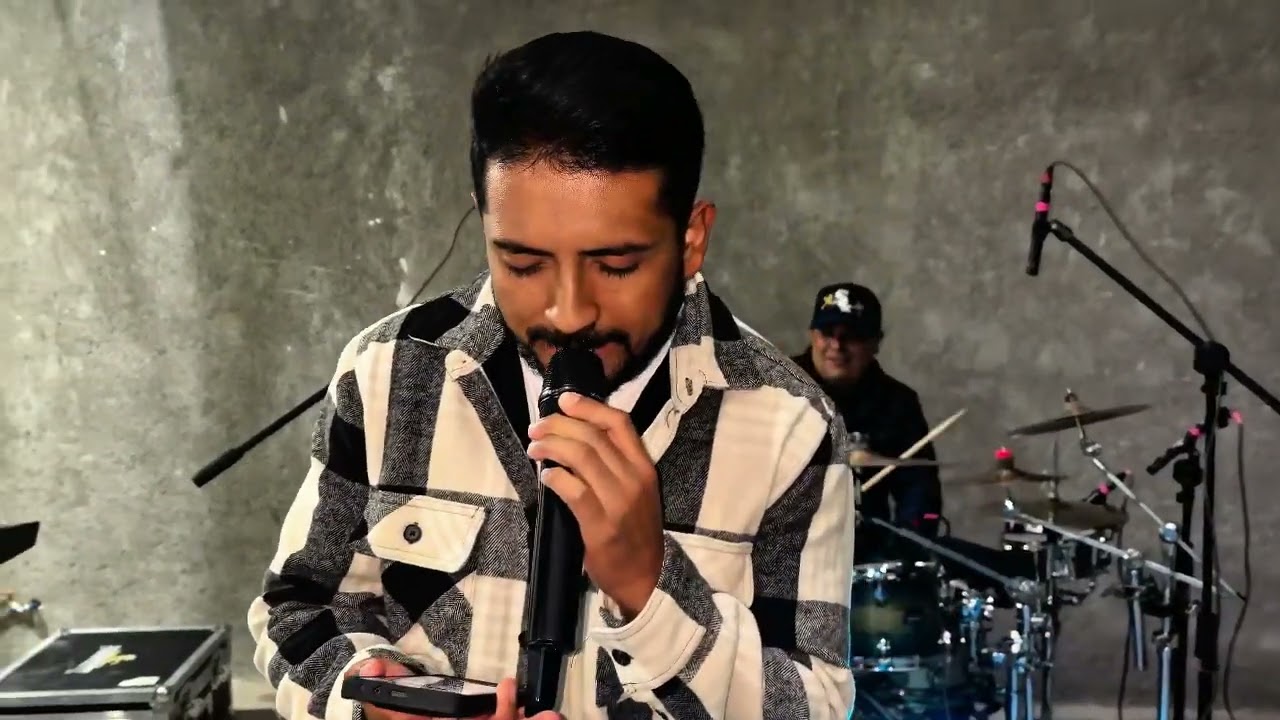 ACTOS DE UN TONTO- CONJUNTO FRIZONZOTE  (DESDE EL ENSAYO)