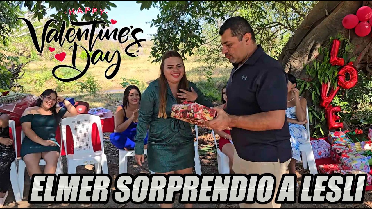 Elmer le dio una lindo detalle a Lesli.