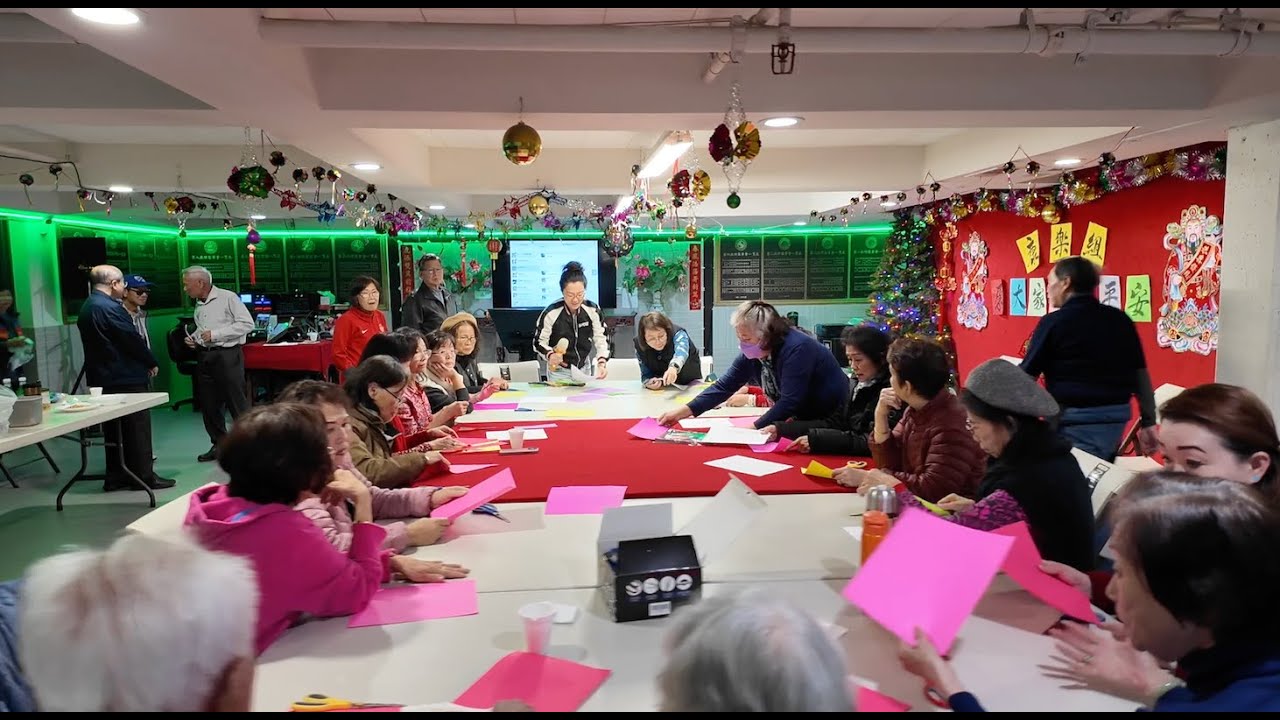 A special papercut workshop for Teo-Chew Association of Southern California