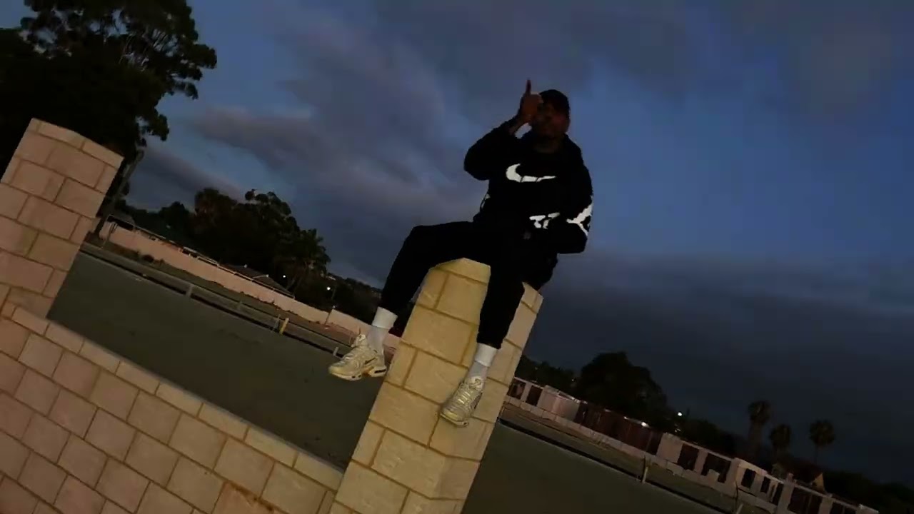 FiveEightz - Sneak off (Official Music Video)