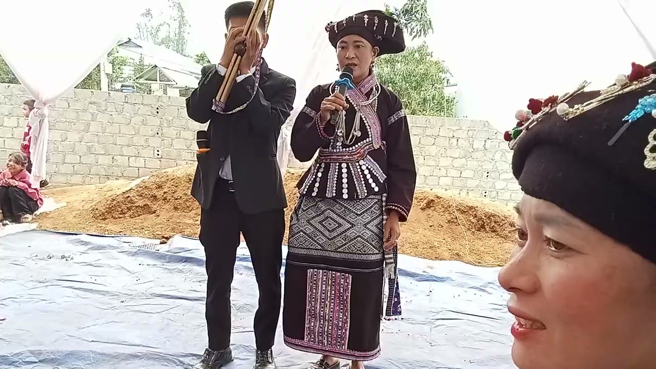 Hát Lào mừng tân gia văn điếng và thị lam