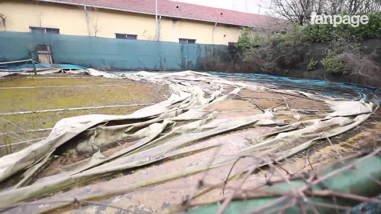 I 'pirati' occupano la caserma Mameli: 