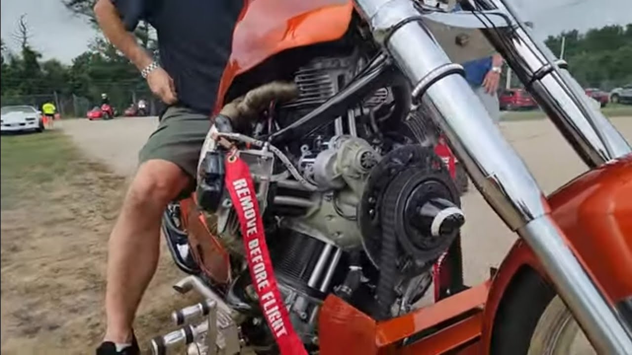 AIRPLANE ENGINE POWERED MOTORCYCLE & SUZUKI RE5 ROTARY AT RICE O RAMA 202E