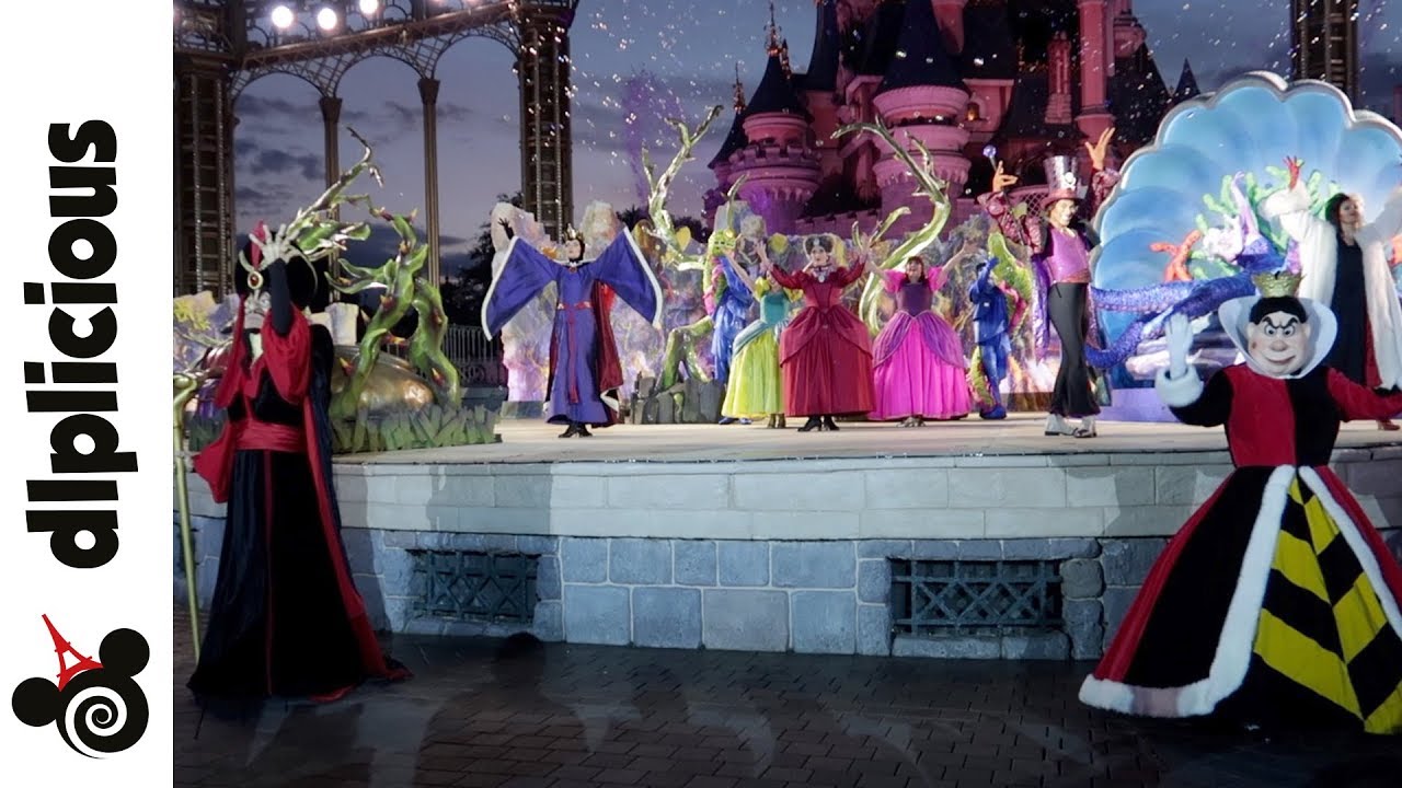 FRONT ROW - Are you Brave Enough -  NEW HALLOWEEN SHOW Disneyland Paris 2019