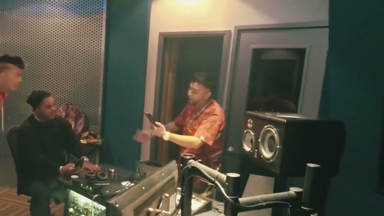 El Taiger y Ovi en el estudio 🔥     Los Británicos