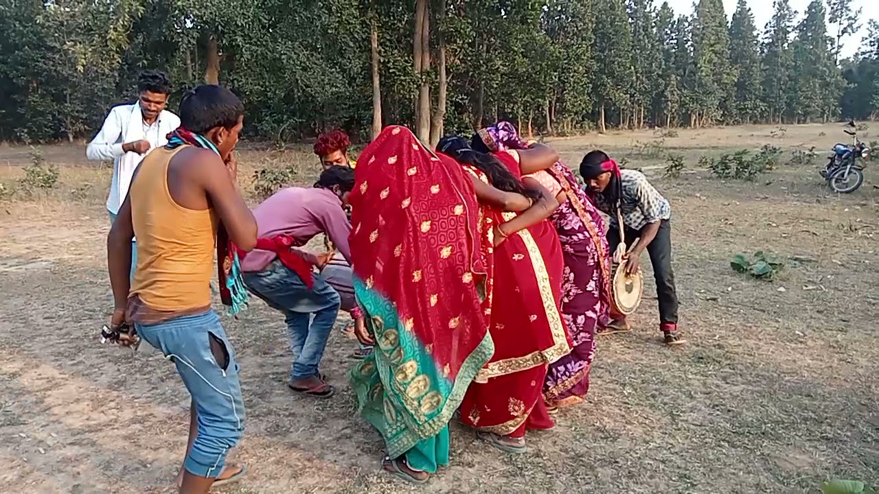खेले बर नई रहिस काबर बलुवाया,स्वर- फूल कुमारी, संतोषी, मनबसिया लक्षनधारी मोटू महेंद्र बुधराम दामोदर
