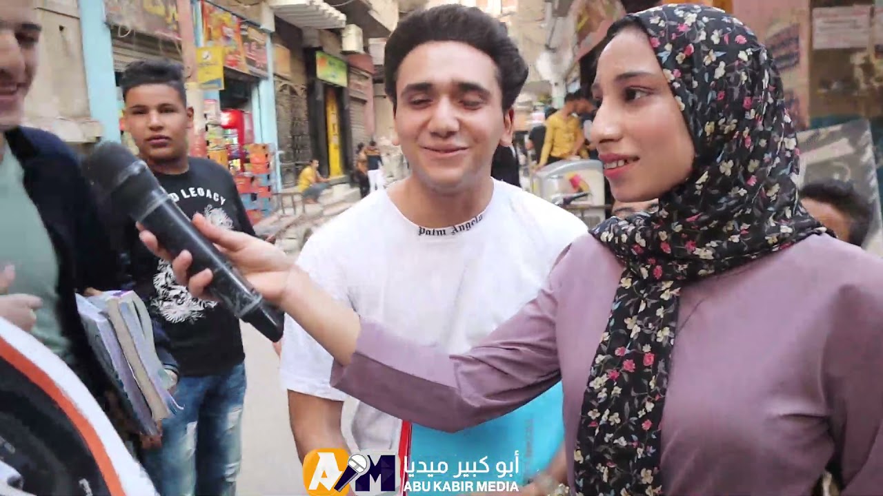 هاو اولدور يوو المذيعة بتاعتنا الاكسينت بتاعها تحفة 😂😂
