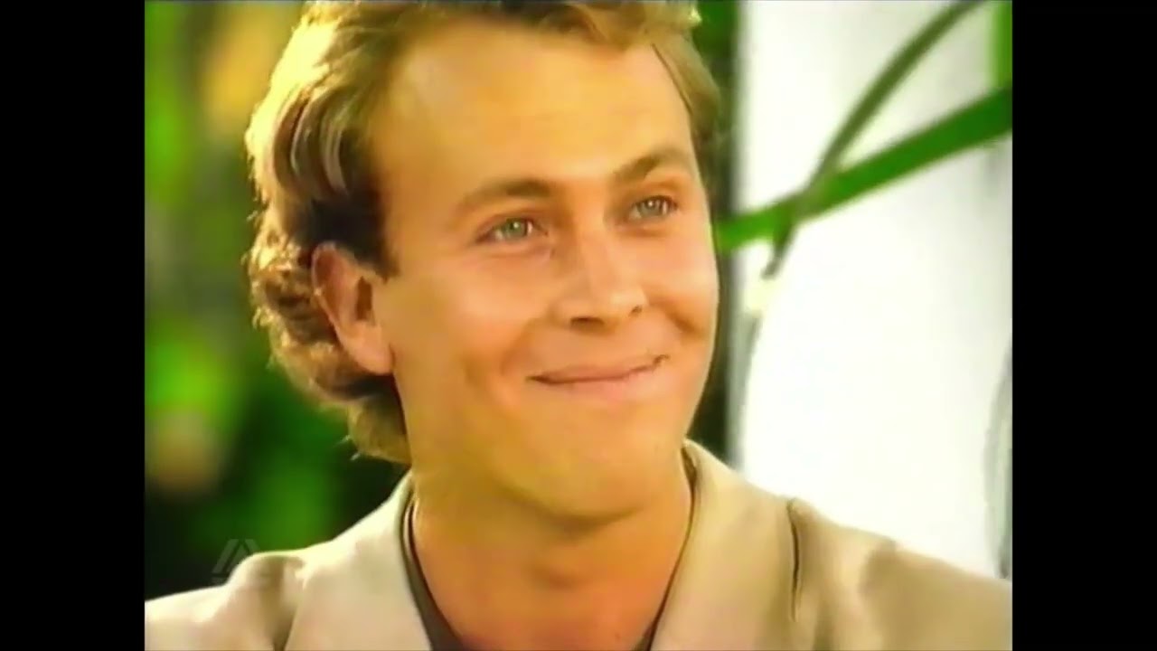 Wrigley's Doublemint UK TV Advert - Sunday 19th December 1993