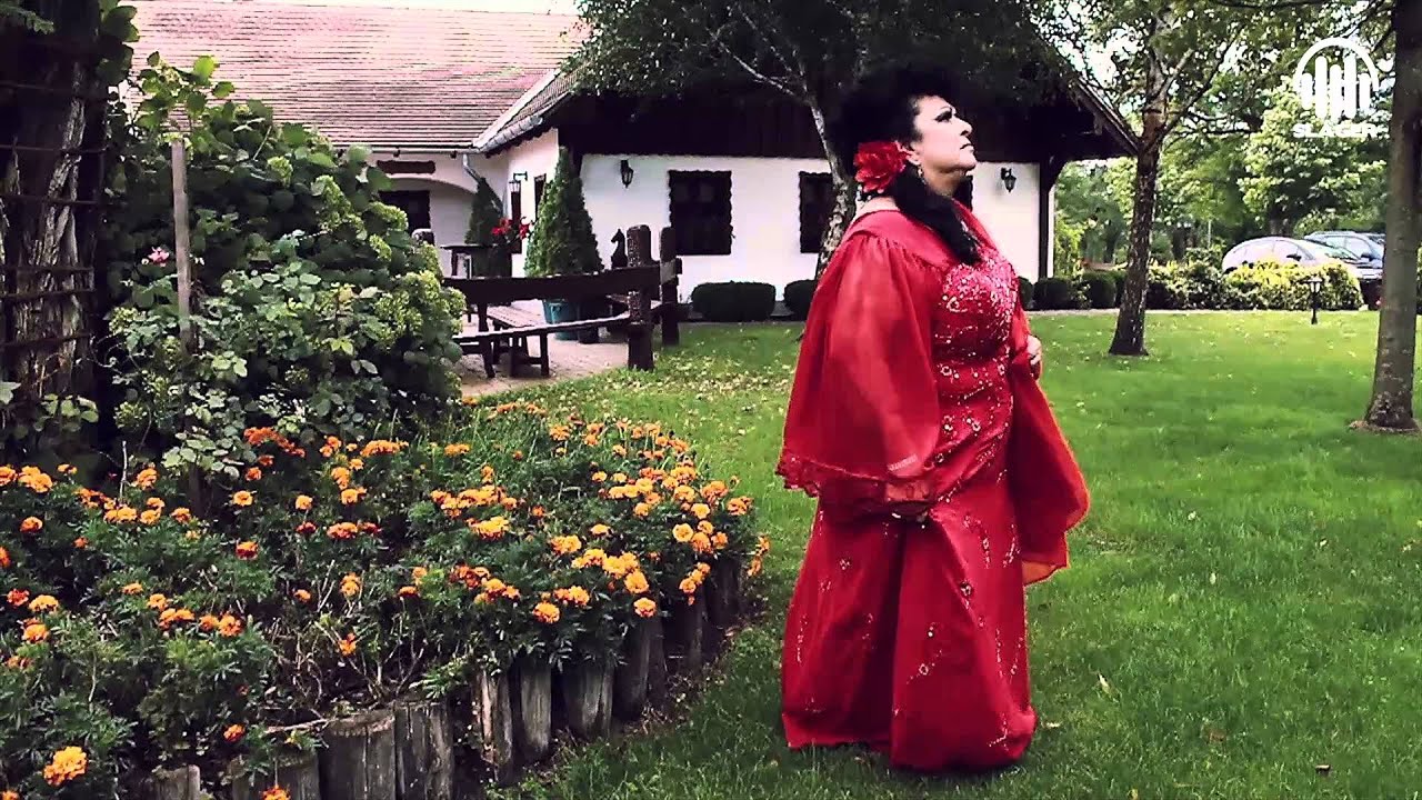 Bangó Margit - Felhő száll a nagyerdőre (Official Music Video)