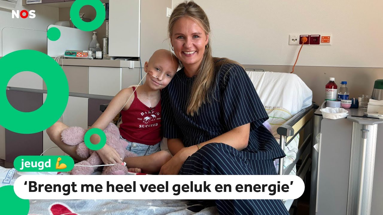 Mila maakt viral filmpjes in het ziekenhuis met verpleegkundigen