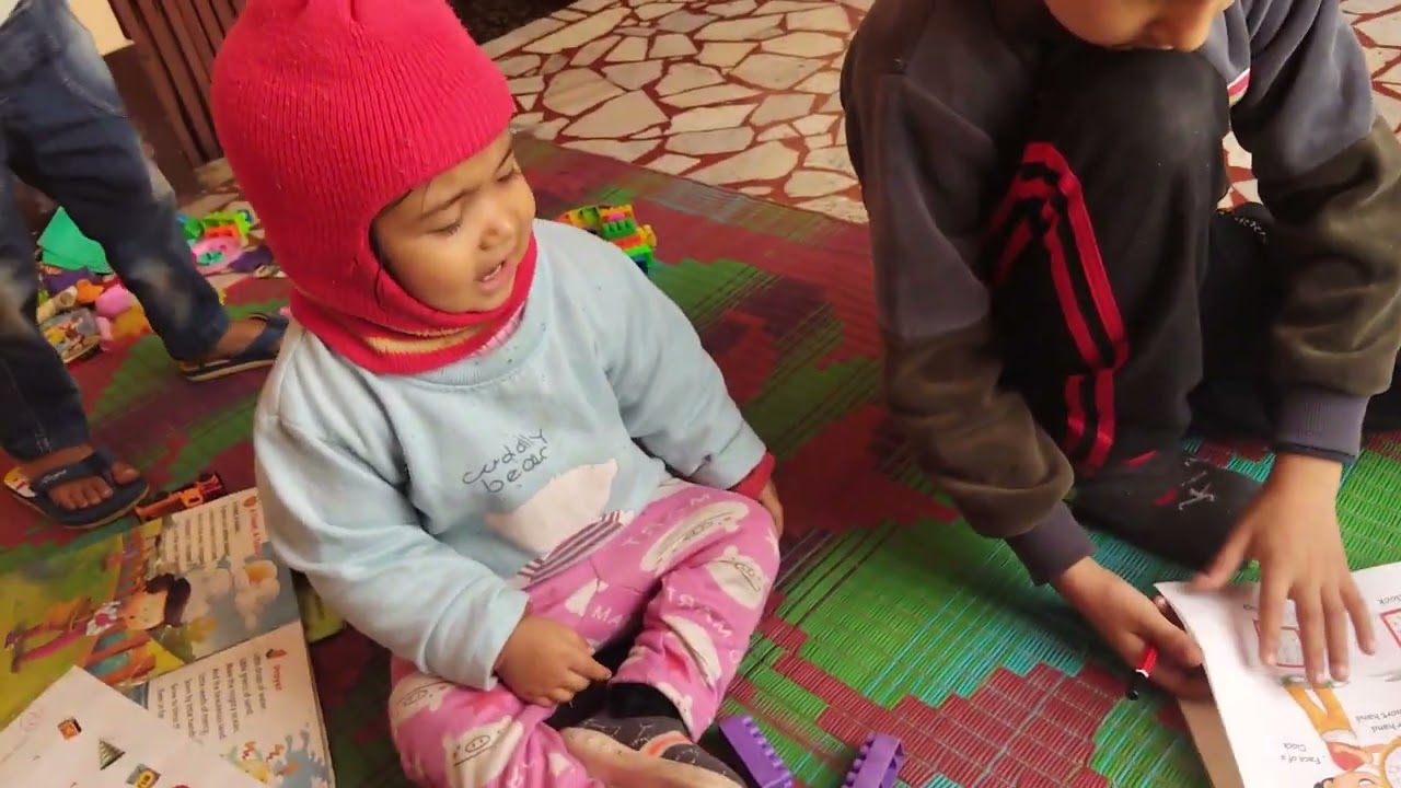 Mishty book के लिए  रो रही है#youtubevideo #cutebaby 