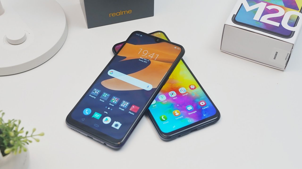 Mending Realme 3 atau sekalian Samsung Galaxy M20 aja?
