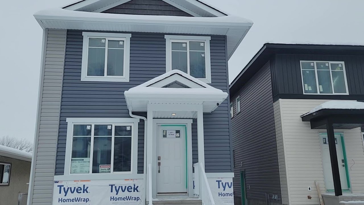 Small 3 Bedroom and a Den Duplex in Edmonton