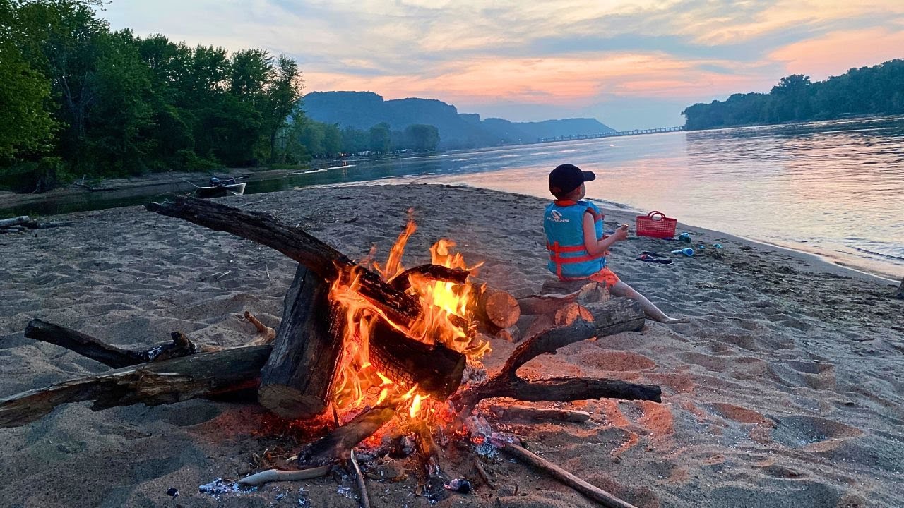 Sand Bar Camping on the Mississippi River {Fishing, Cooking}