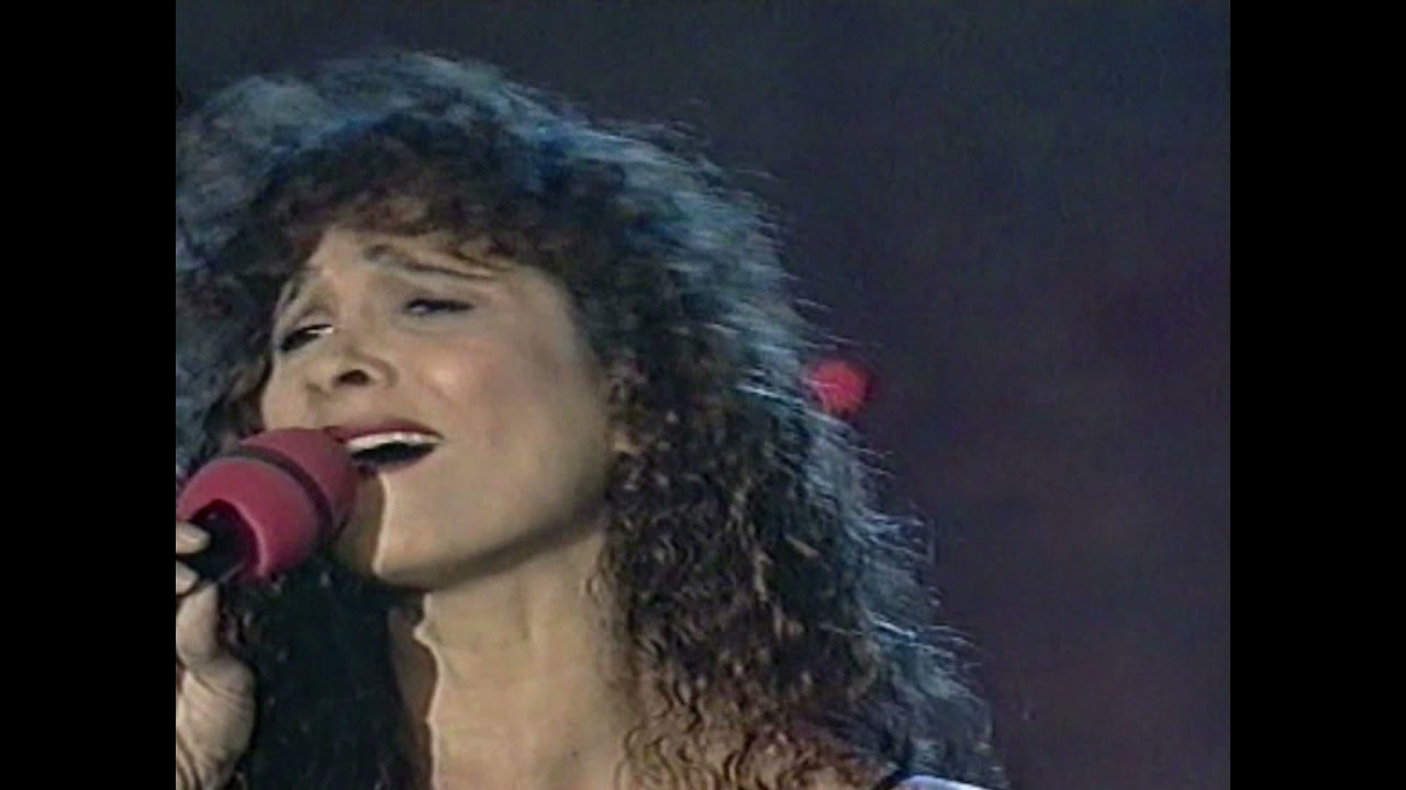 אלי לוזון ואביבה אבידן - את פרי גנך (מתוך זימרת הארץ)