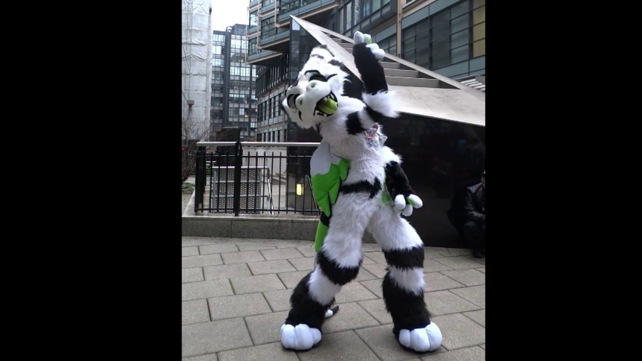 Toxin - TRNDSTTR Lucian Rx Fursuit Dance video!