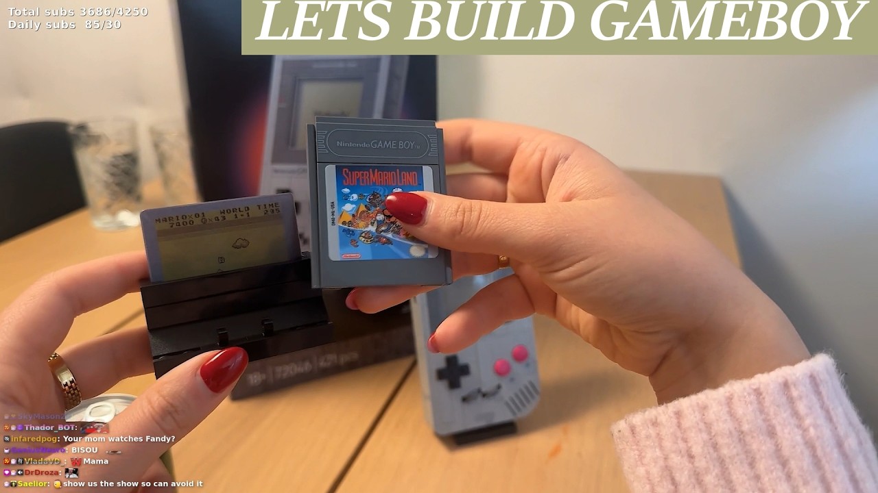 Salmus builds Gameboy LEGO