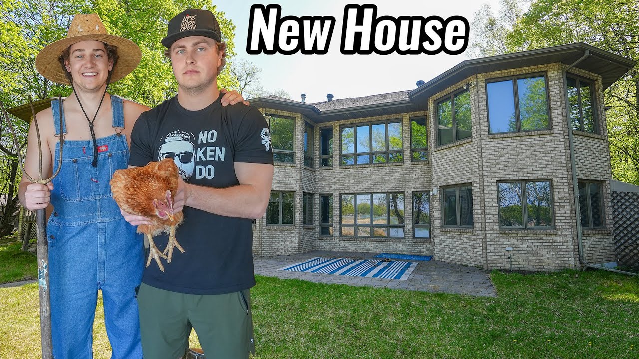I Put Barn Animals In My Friends New House