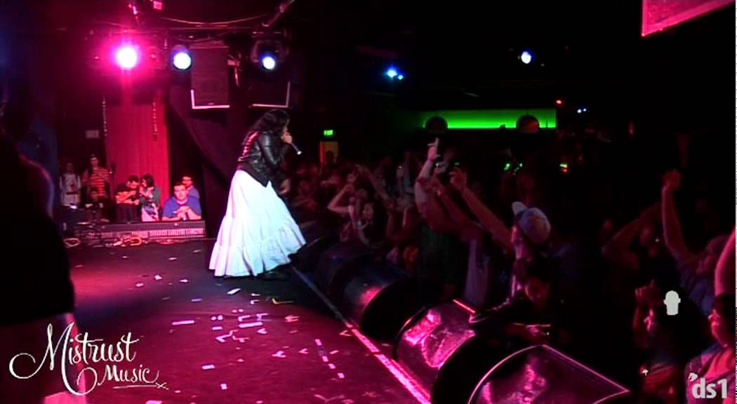 Jean Grae ft Mela Machinko - 'This morning' live at the Prince Bandroom