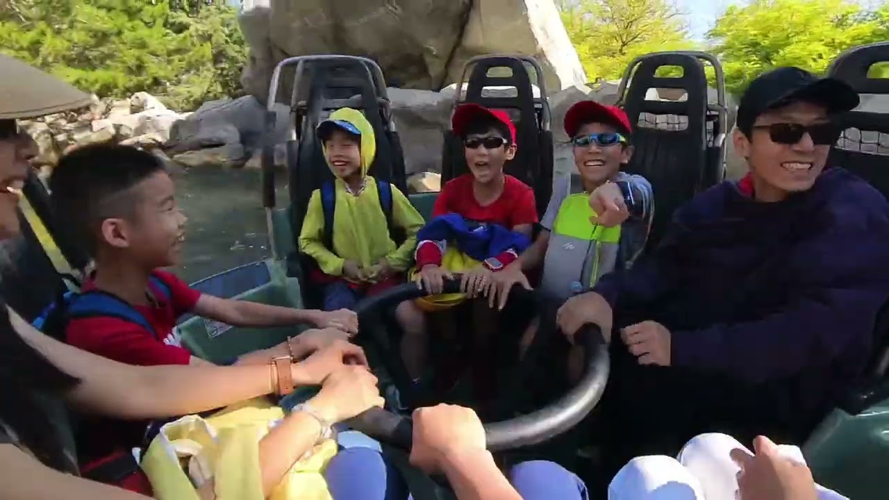 Disney Adventure Park Game 1 Grizzly River Run