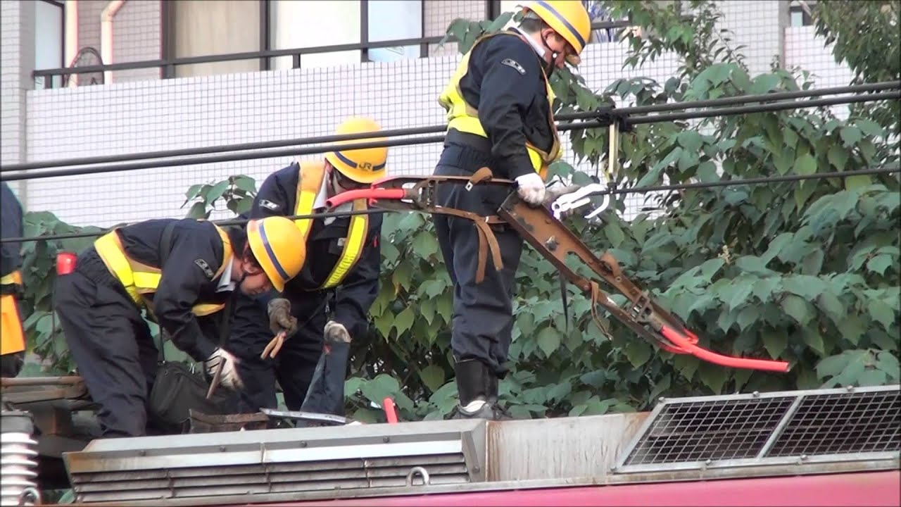 走行中にパンタグラフ破損！？　JR埼京線貨物列車立ち往生トラブル