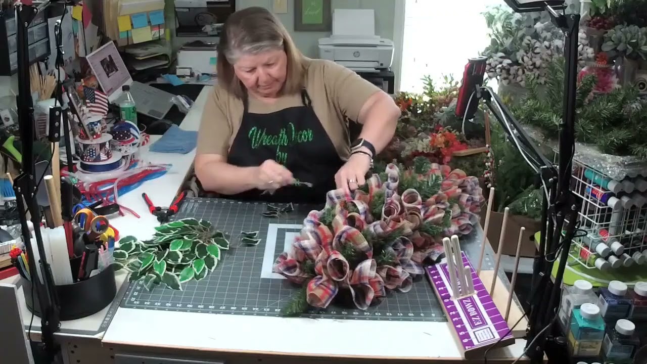 How to make a Patriotic Mailbox Topper/Swag with Wreath Decor by Dawn