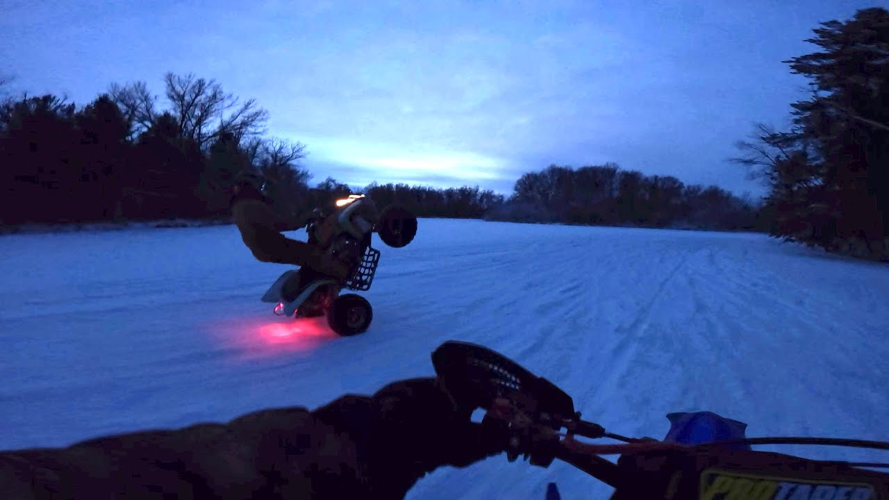 Yz250 and Kawasaki 400 on ice ❄️