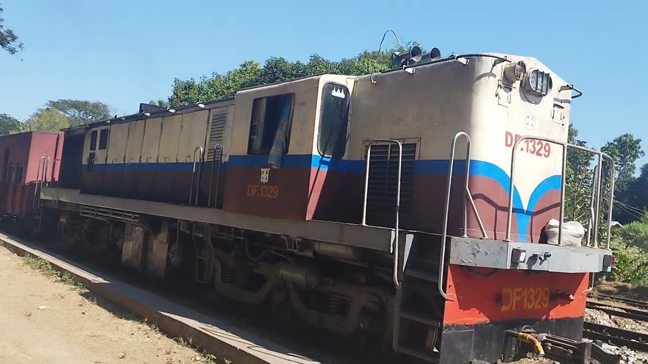 Myanmar Train YDM4-Video From The Moment The Engine Was Started Until Departure 