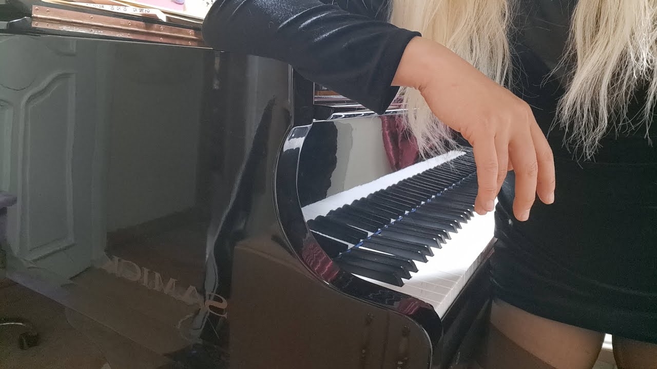 의첸했어용. 제목 바꾸는 거 몰라 가지고 다시 들어왔어용. Schumann Live ..