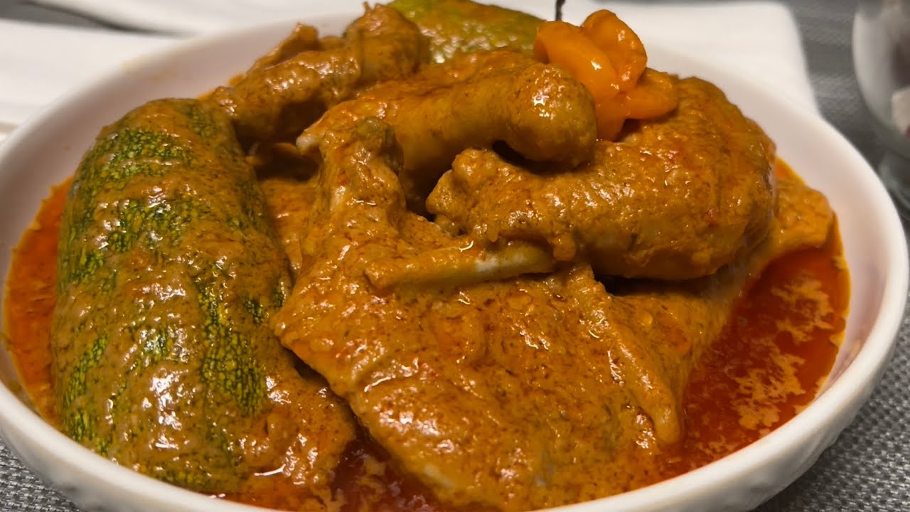 SAUCE AFRICAINE: POULET DUR À LA PÂTE D’ARACHIDE ET SAUCE TOMATE || CONGOLAISE À LA CUISINE