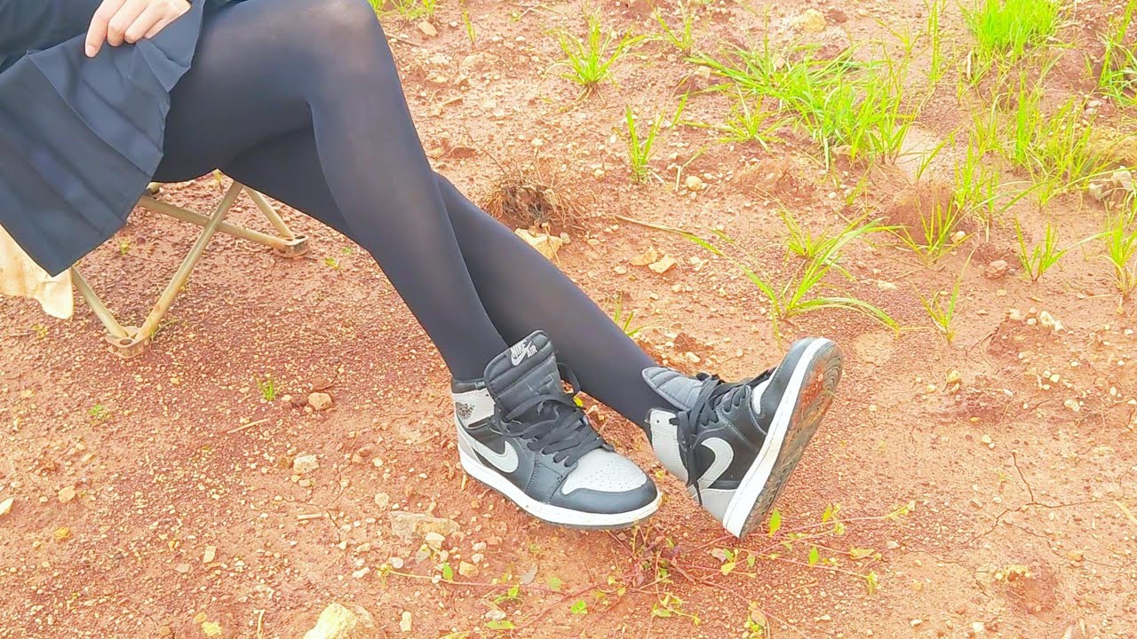 Grey NIKE AJ sneakers and black stockings wet and muddy(ENG)(Full video 33m 18s)