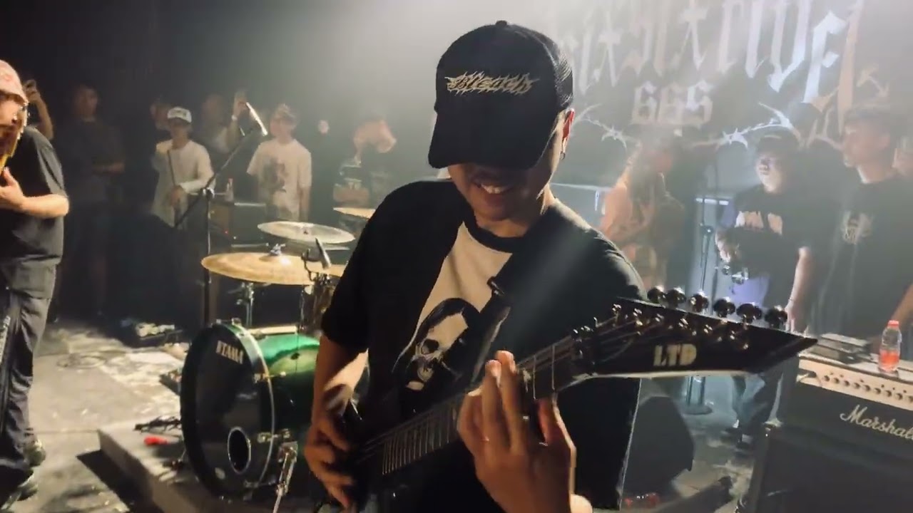 Bleach – Intro + Vengeance Within (Cursed Life Fades Tour 2025)