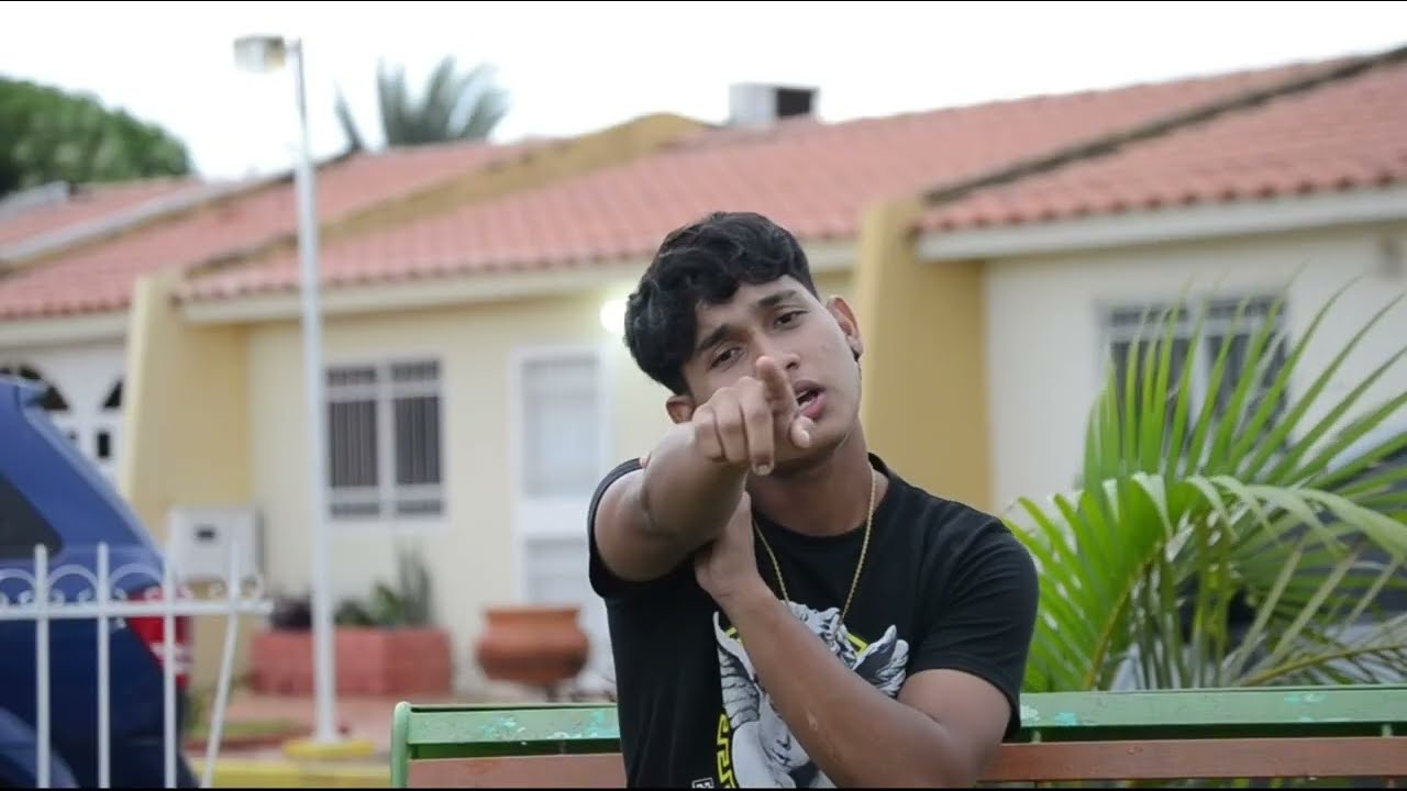 Lando - Solo Una🌹(Video Oficial)