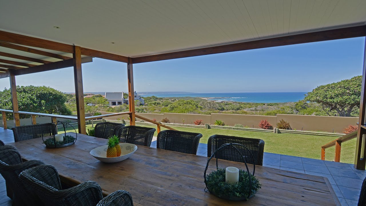 WOW!  - 4 Bedroom House for Sale in Stilbaai Wes